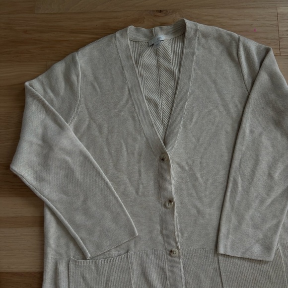 J. Jill Cardigan Long Length Duster Cream Pockets
Buttons Size XL - Picture 5 of 15
